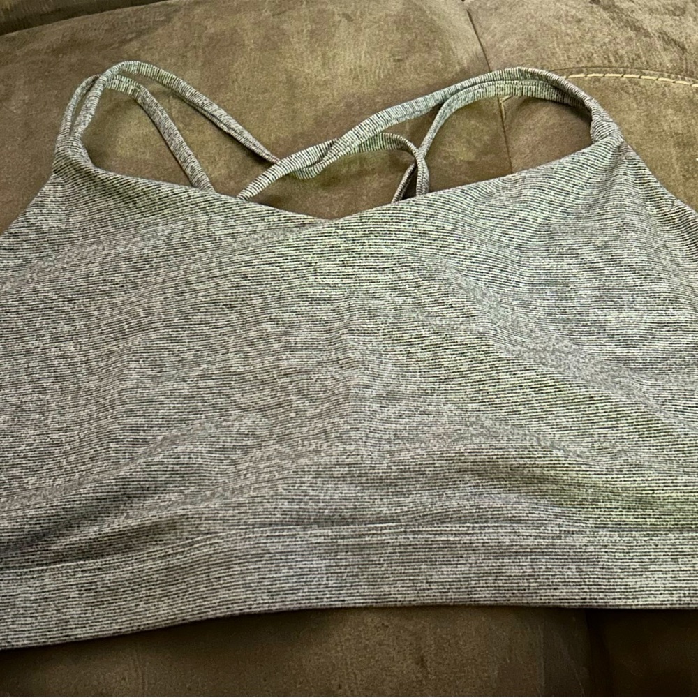 Sports bra old navy brand new